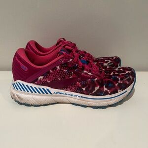 Brooks Adrenaline GTS 22